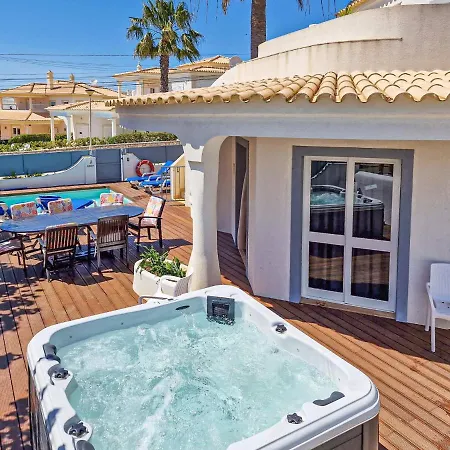 Villa Crispa - Free Hot Jacuzzi - By Bedzy